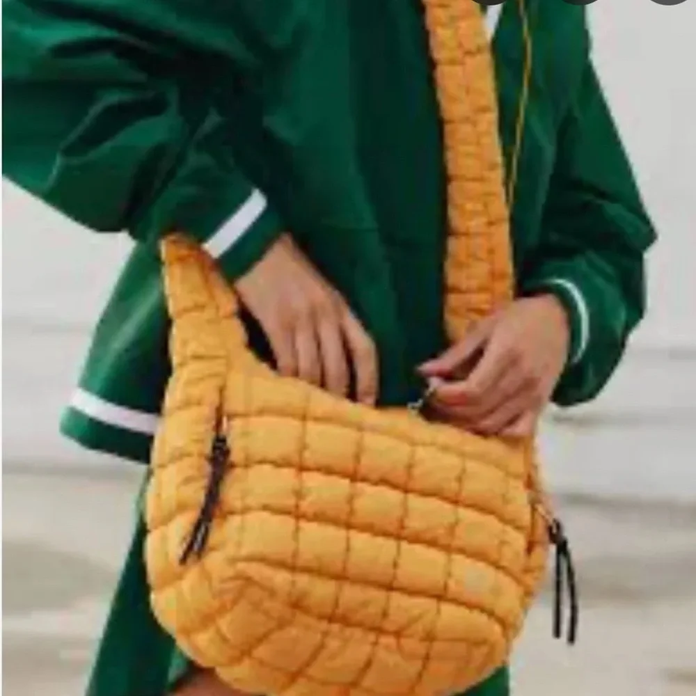 FP Movement Quilted Baby Carryall Sling Bag Neon Clementine NWT sold out color - Picture 2 of 9